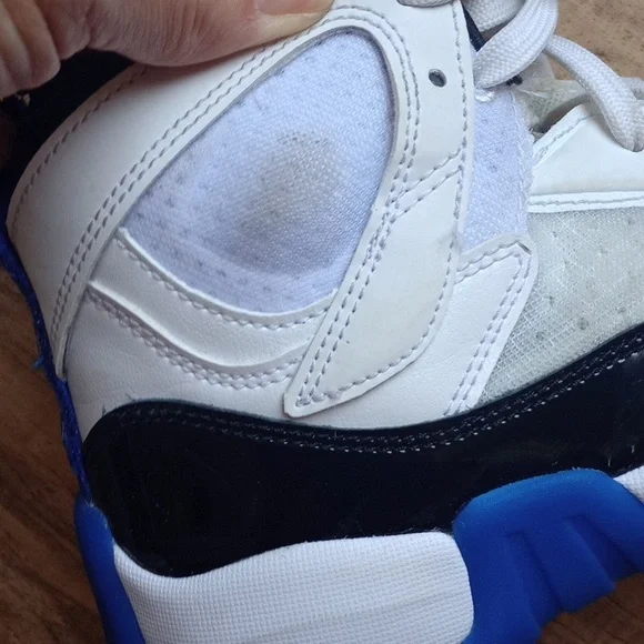 Air Jordan White and Blue Retro Concord Basketball Sneakers Size 5Y